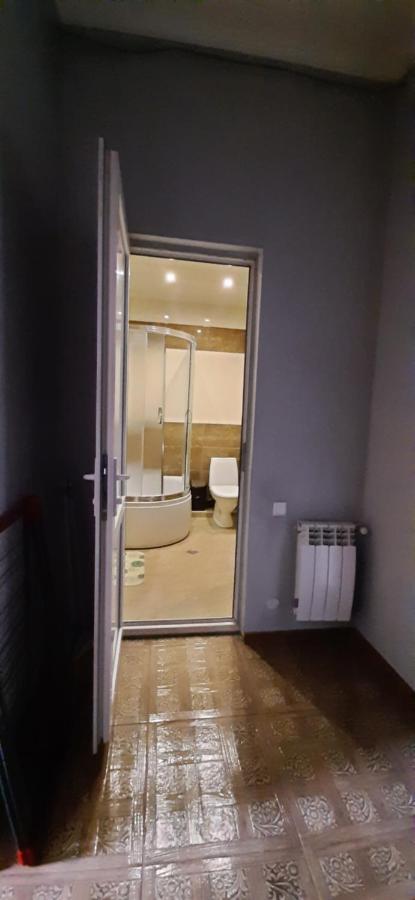 Apartment On Aleksandr Pushkin Street Tiflis Exterior foto